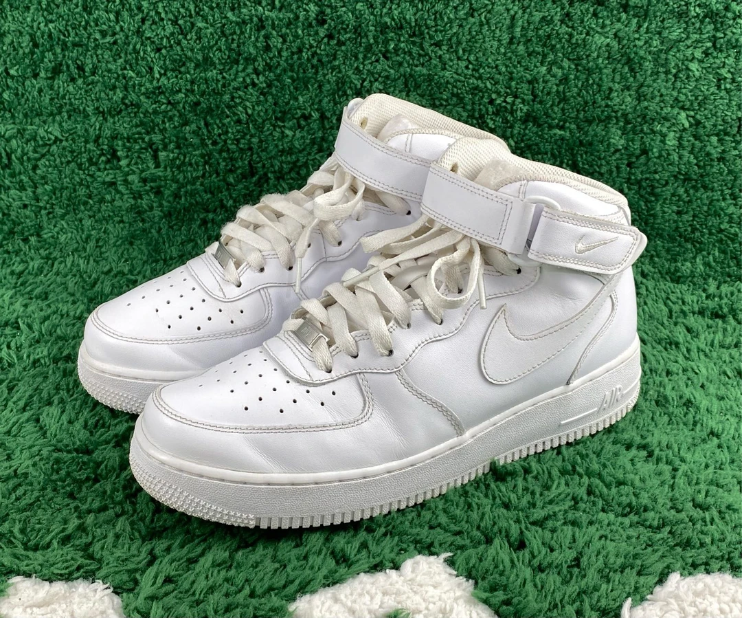 43码 AF1纯白 公价699 篮球鞋编号A261