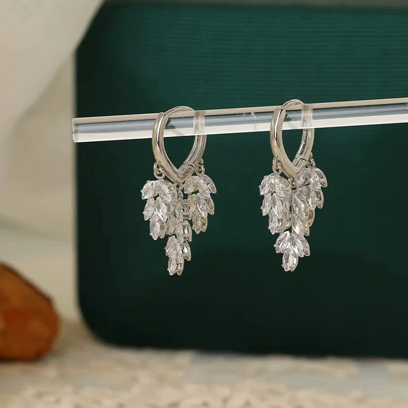 铜合金合成锆石耳饰 超高版 冰麦穗轻奢短流苏高级感耳扣 AE-9901