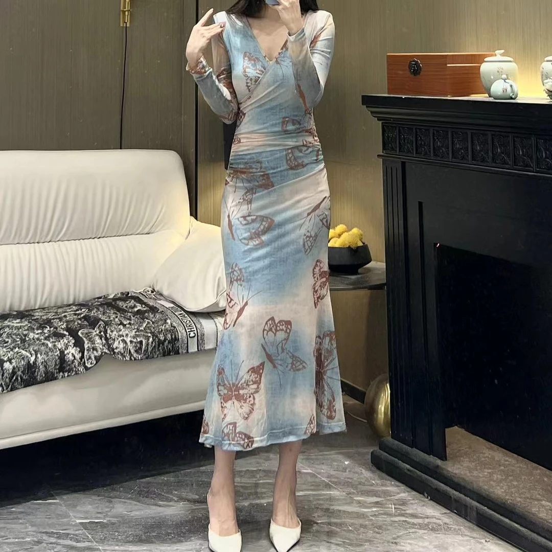 气质女人味轻奢V领长袖花色印花显瘦修身包身时尚百搭鱼尾连衣裙