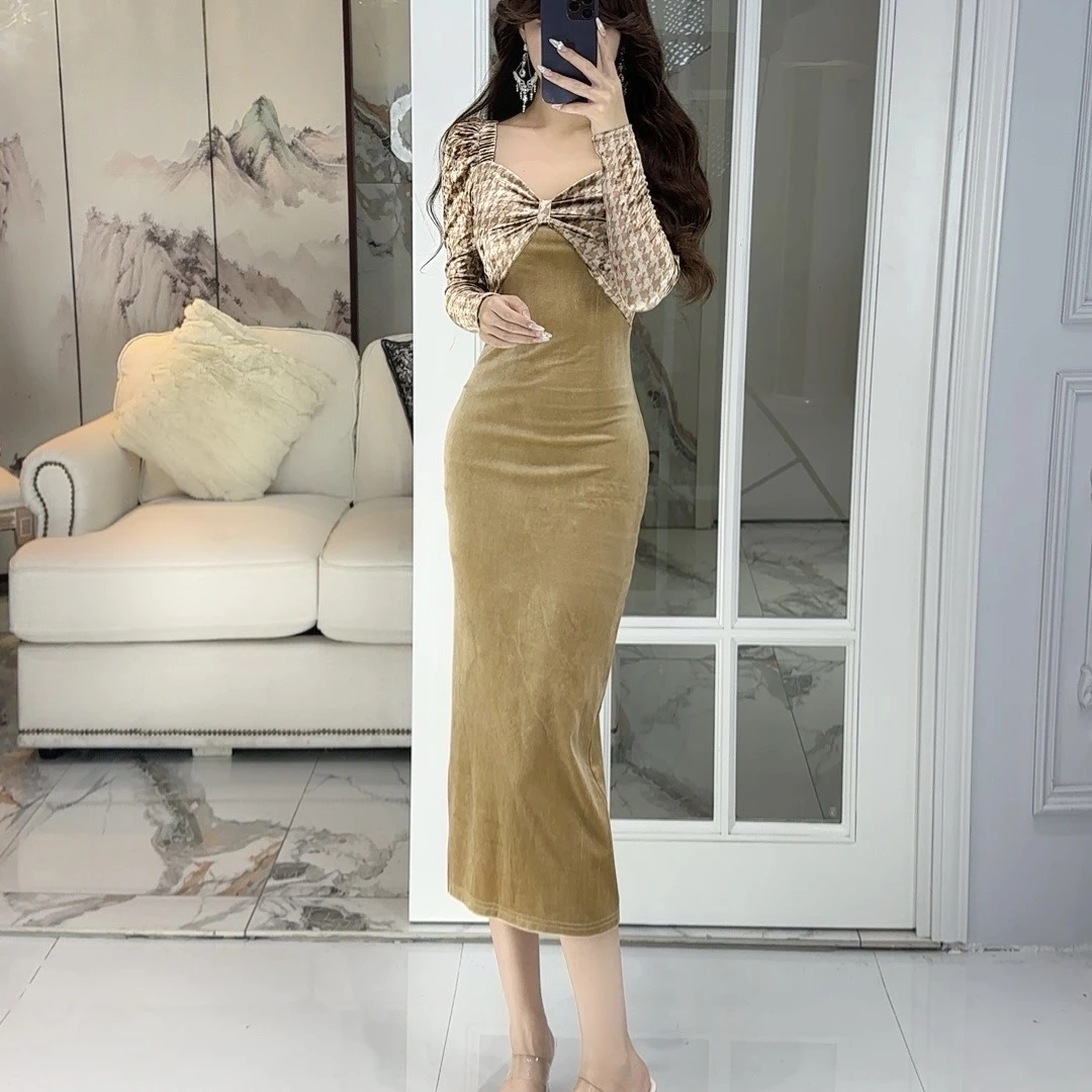 气质女人味轻奢拼接丝绒方领长袖花色印花显瘦百搭修身开衩连衣裙