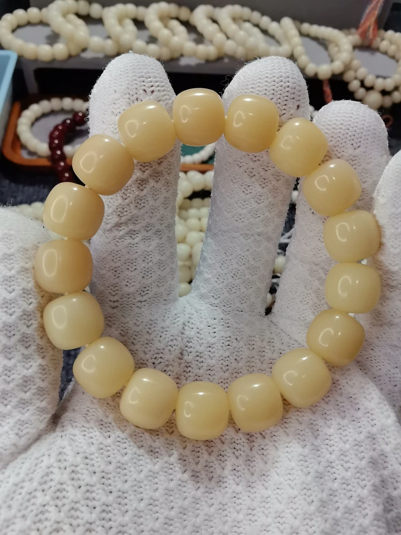 菩提根多宝黄糖色单圈尺寸14x13，一物一图