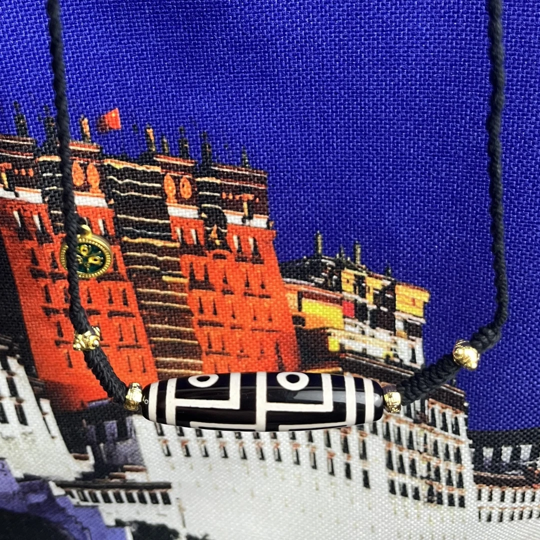 [吉瑟]藏系风格58尺寸黑白地门四眼玛瑙珠子