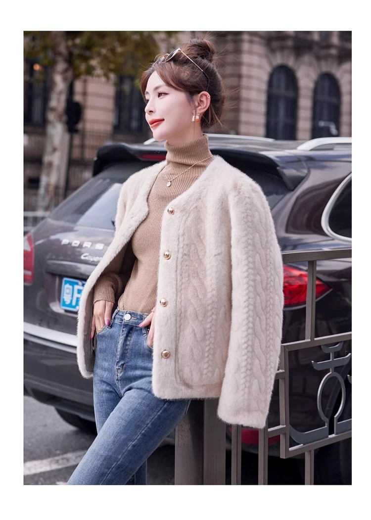 气质休闲加厚秋冬显瘦宽松毛绒小香风皮毛一体时尚百搭女士外套