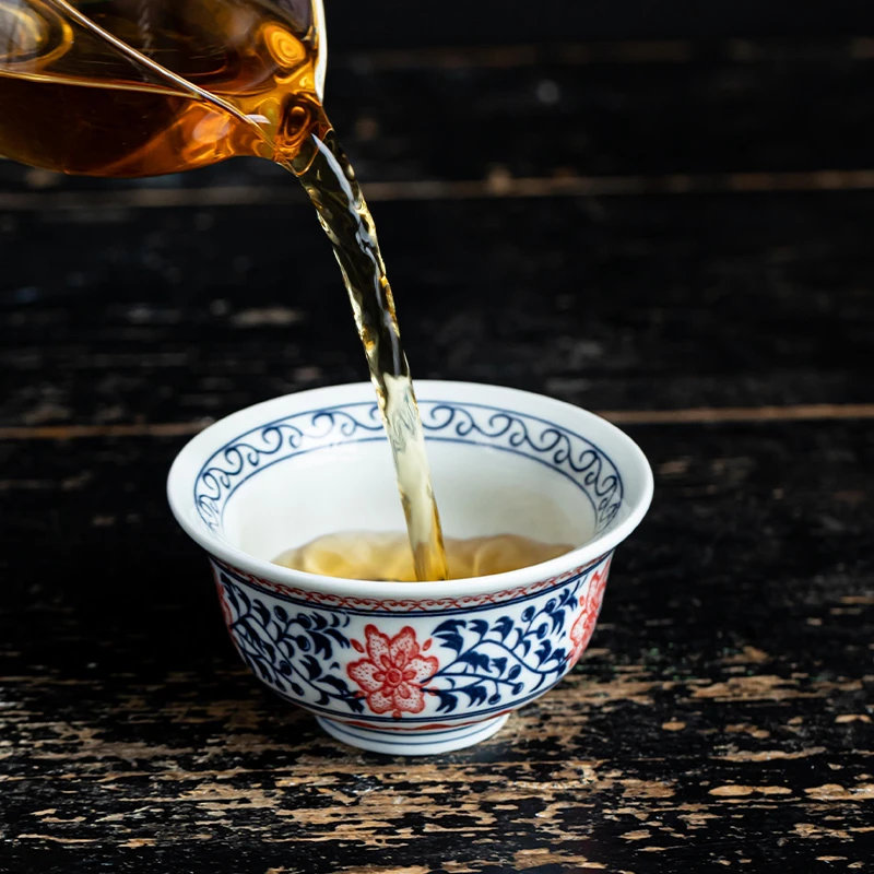粉丝专享福利缠枝莲压手杯03Z08