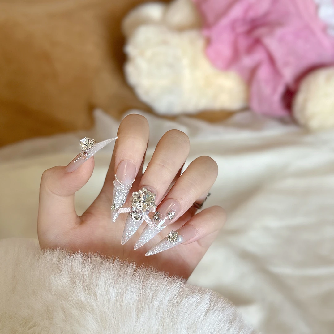 （纯白花嫁）米朵手工穿戴甲结婚长款显白新娘甲高级感成品美甲贴片