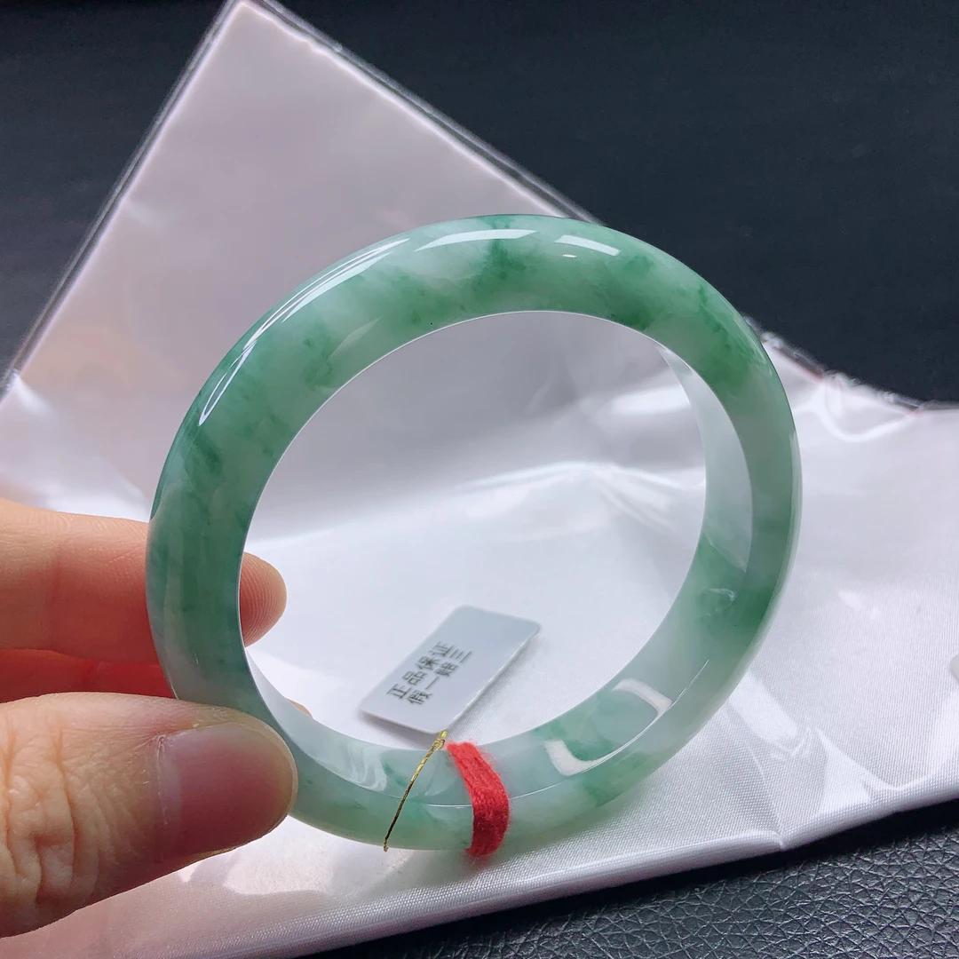 57➕圈冰种飘花翡翠宽边手镯缅甸天然a货飘绿女款测量