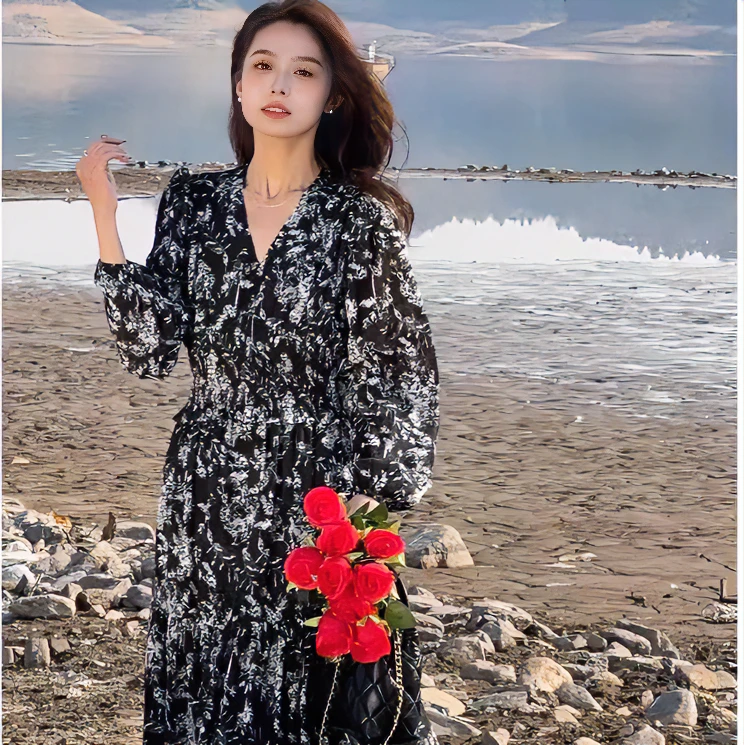 is薇海岛假日春款碎花时尚百搭气质收腰V领长袖连衣裙