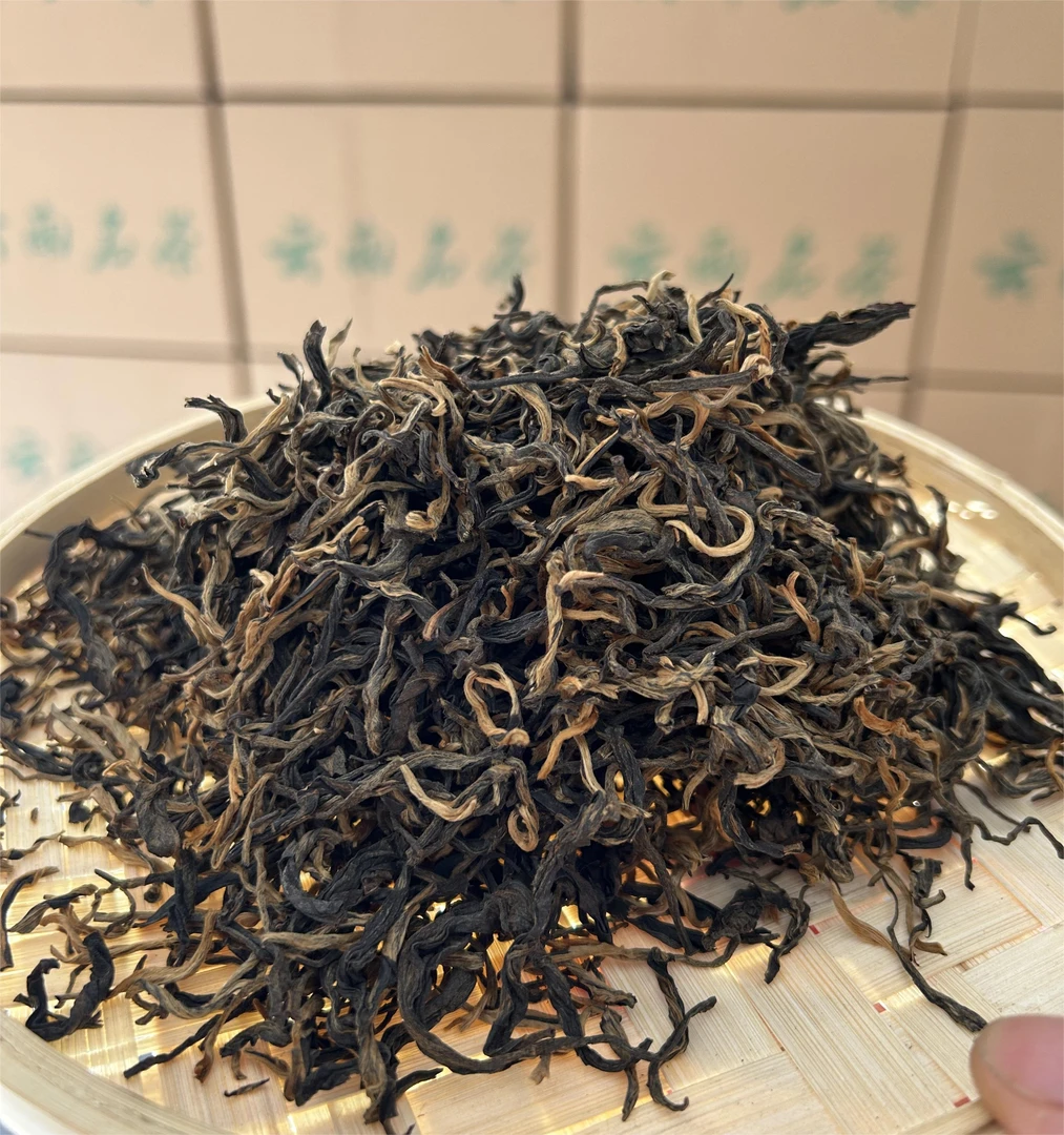 2024年黄草林大树晒红散茶 蜜香蜜甜