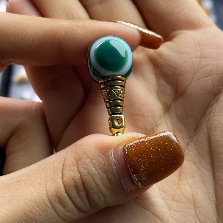 【闪购商品】玛瑙/玉髓饰品未镶嵌孙**、