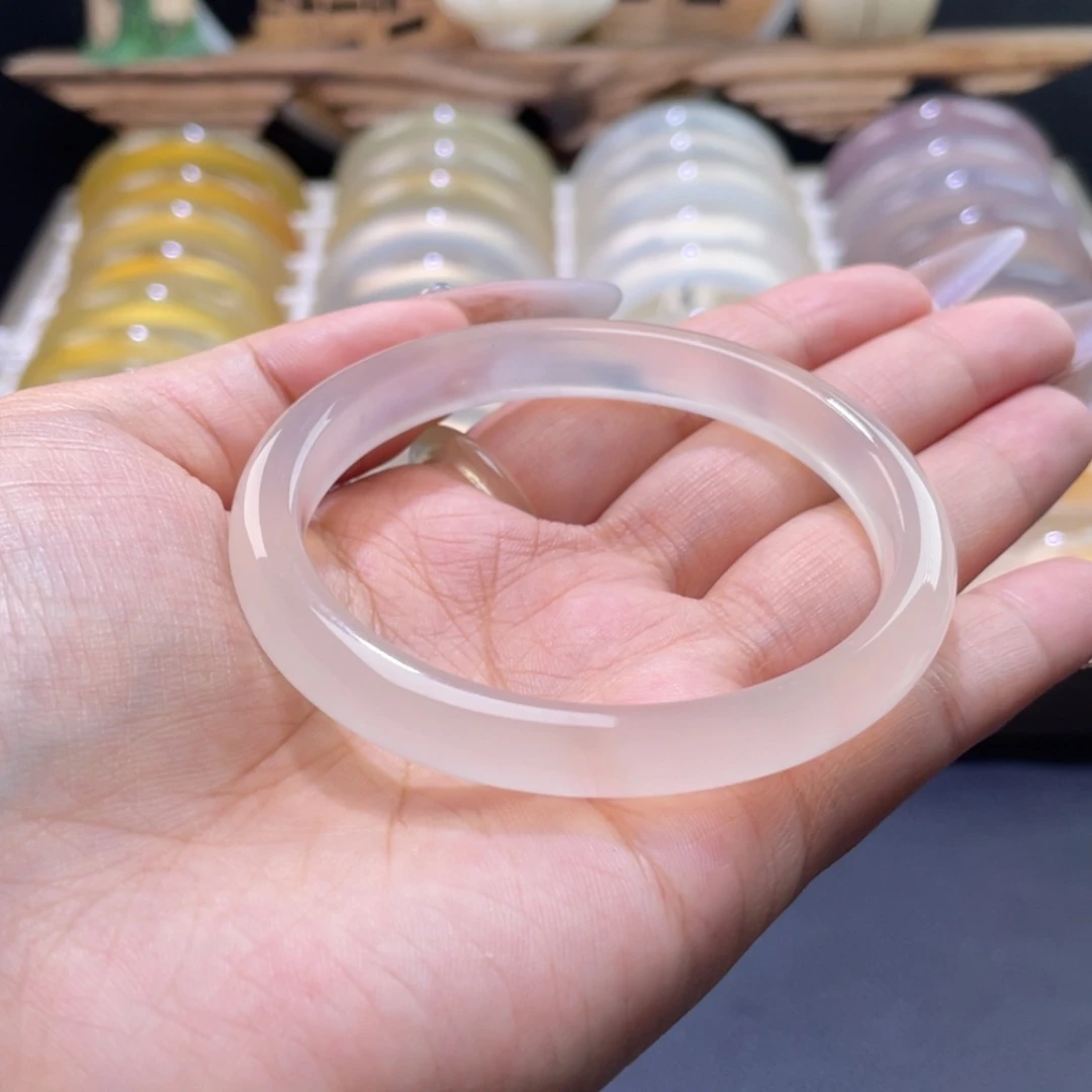 【闪购商品】玛瑙/玉髓手镯未镶嵌56.7 包容