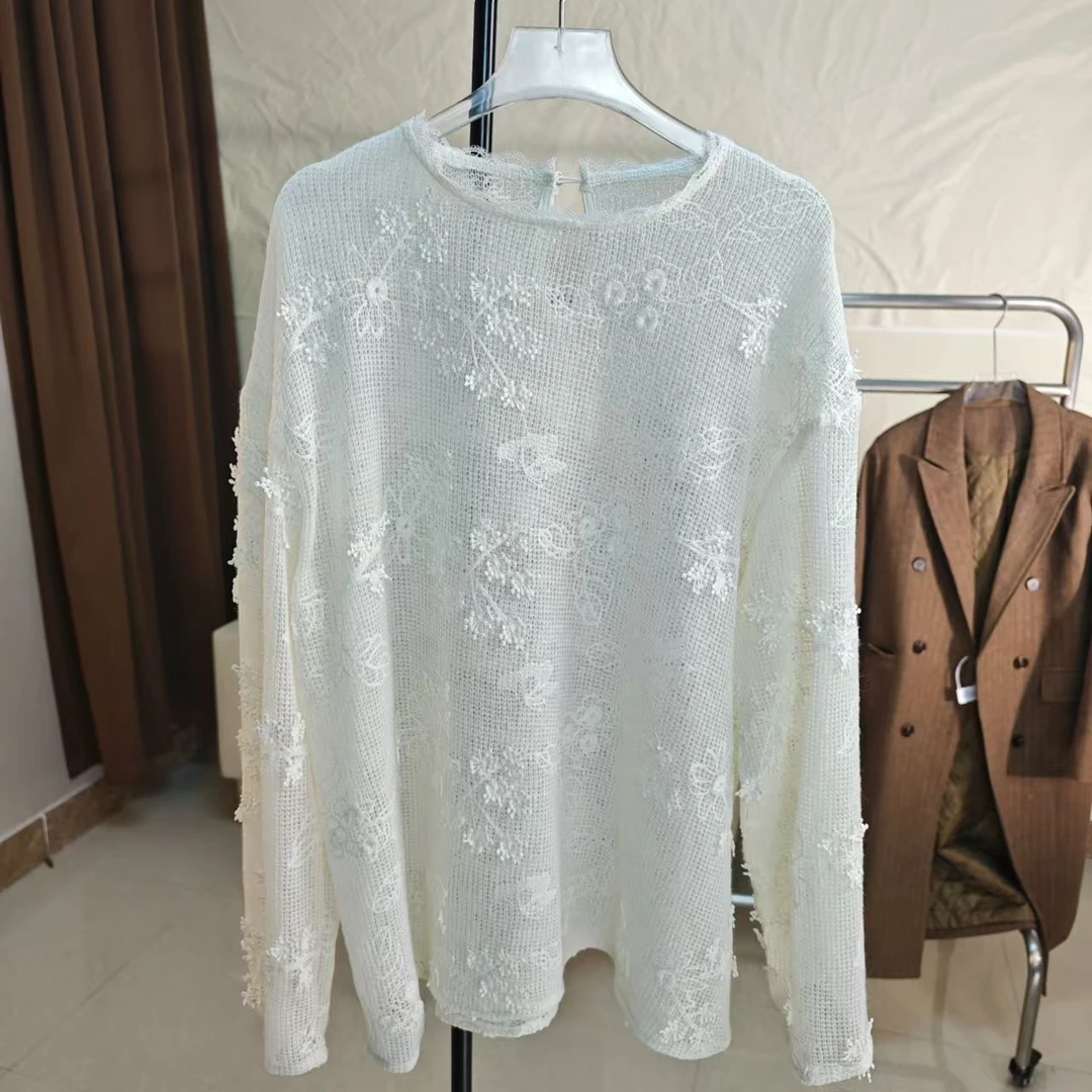 2024年新款镂空刺绣衬衫