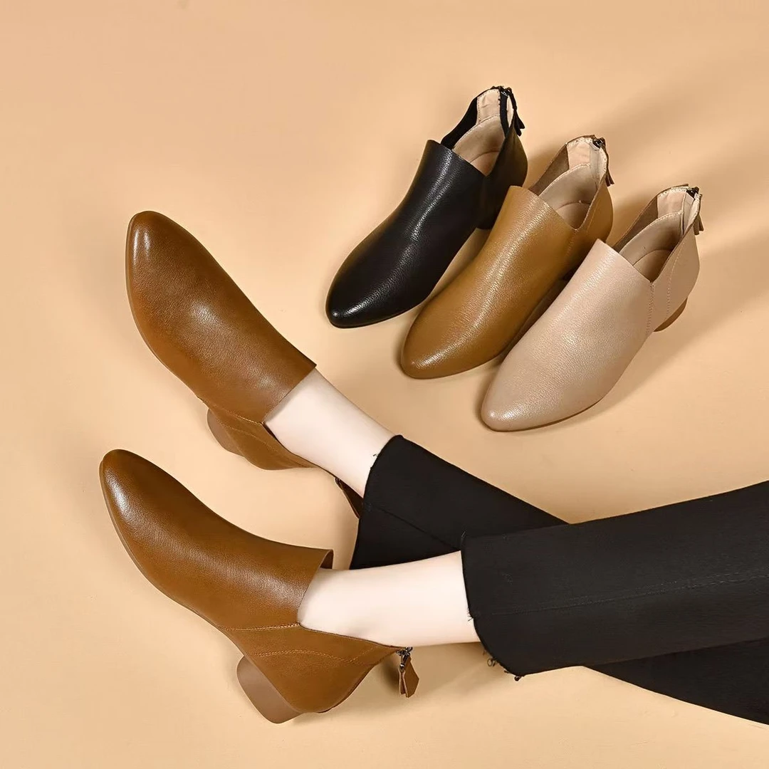 2025新款尖头真皮小短靴百搭平底单靴软底低跟舒适及踝靴女式皮鞋