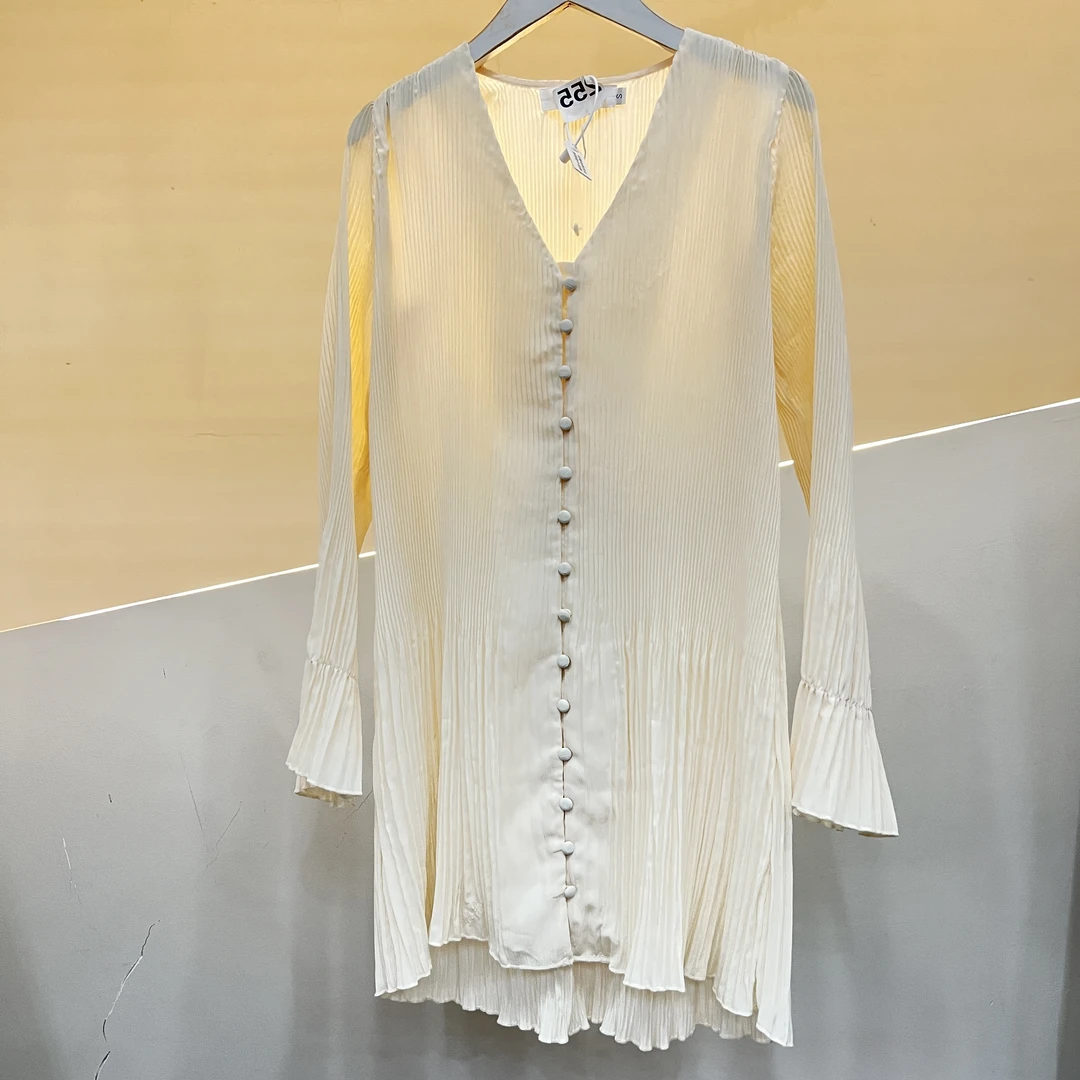 2024年春季新款v领时尚气质连衣裙宽松连衣裙显瘦