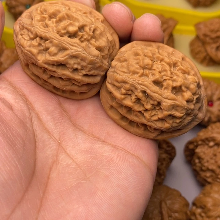 文玩核桃吊坠凤凰台