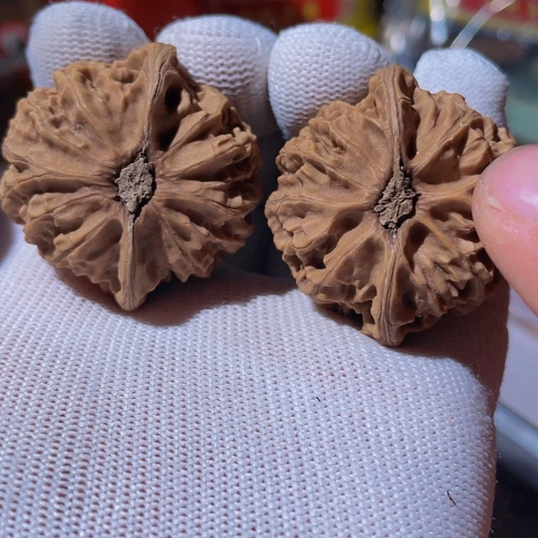 【闪购商品】文玩核桃吊坠常**遥