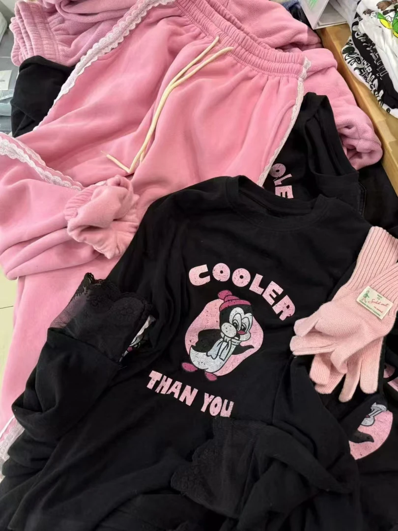 秋冬卡通磨毛软绵绵的T (祐祐女装)