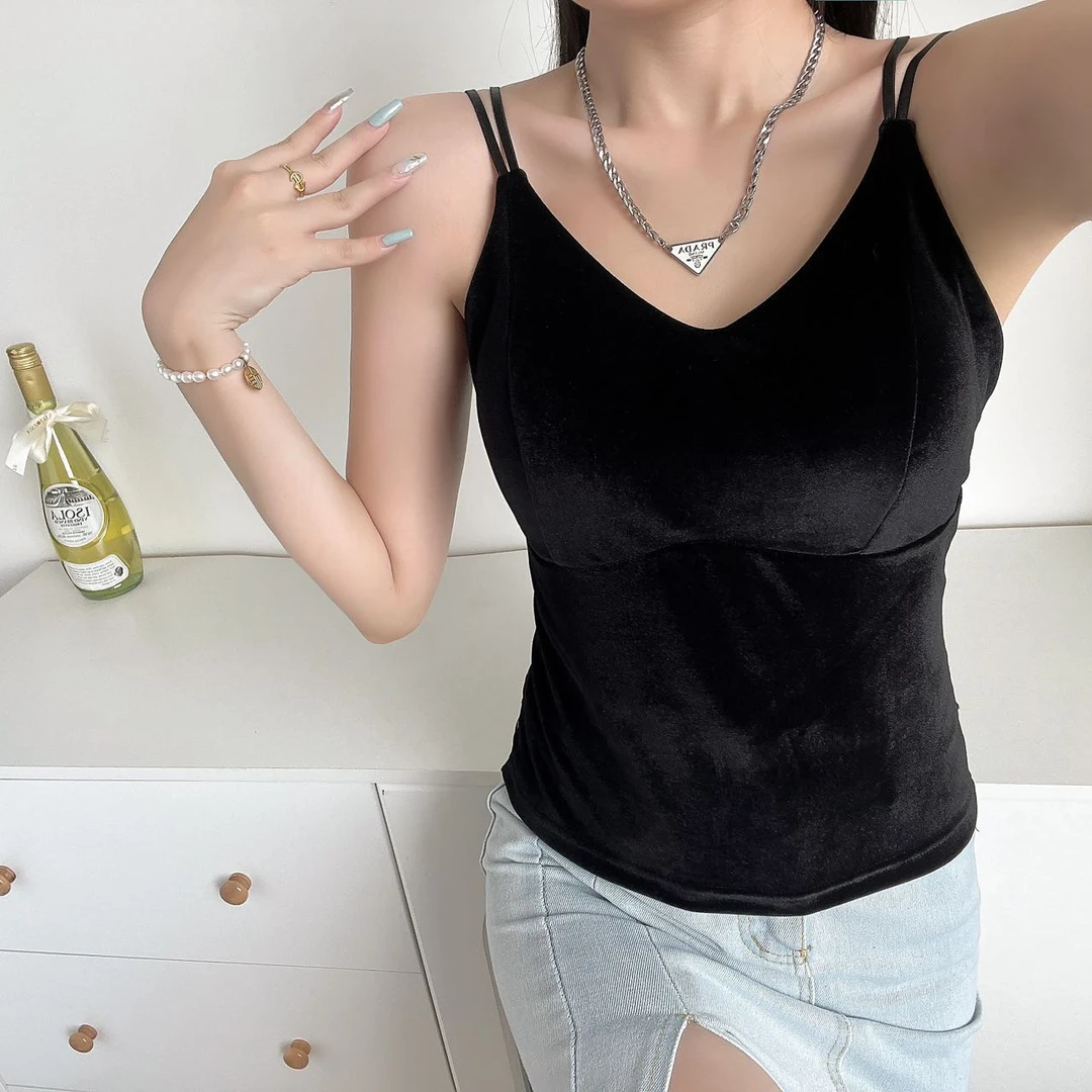 秋冬轻奢金丝绒性感法式蕾丝吊带保暖背心女美背打底带胸垫固定杯