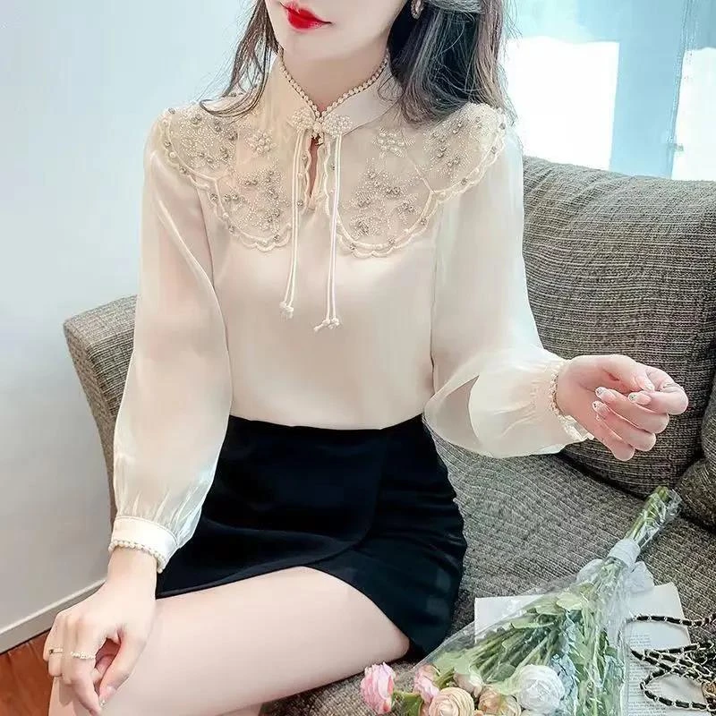 春季新款重工刺绣立体钉珠设计感小众别致缎面长袖上衣衬衫女