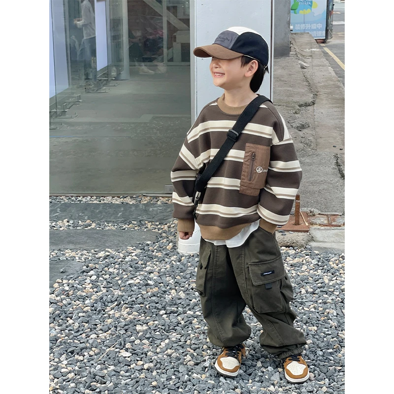 【现货】阿卷冬装儿童日系复古风条纹拼接口袋套头加绒卫衣外套3223