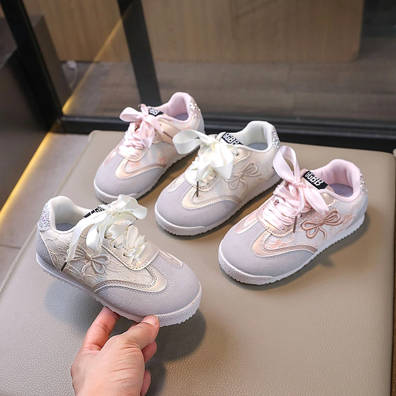 2024秋季新款儿童阿甘鞋国风绣花板鞋25582