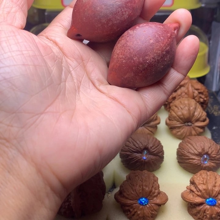 文玩核桃吊坠橄榄核