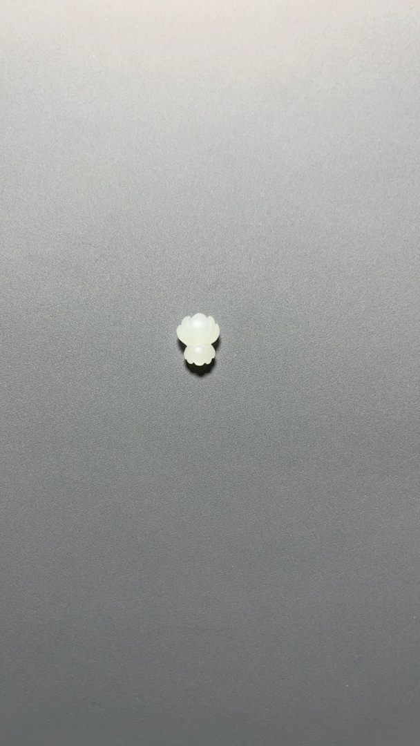 和田玉，莲花珠，可做顶珠
