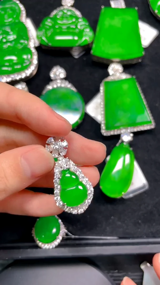 【闪购商品】翡翠吊坠(不含链)银S925镶嵌吊坠