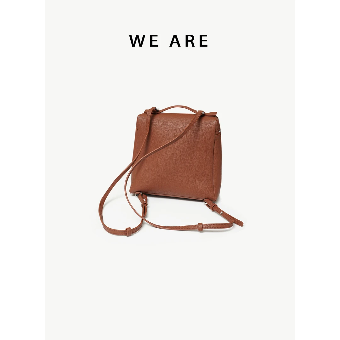 《WE ARE》B45**L*P 牛皮 经典双肩包 休闲