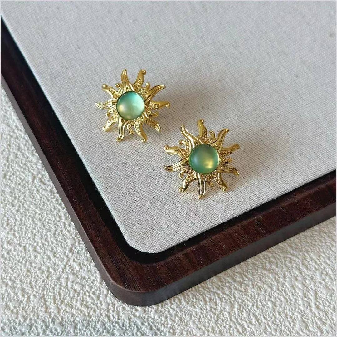 铜合金合成锆石耳饰 经典太阳花ins风耳饰-037