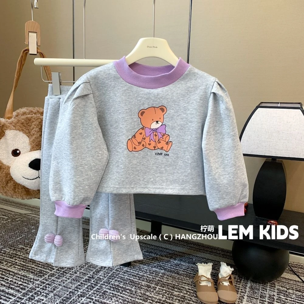 巴拉女宝宝洋气卡通小熊卫衣套装2023秋新款女童长袖上衣喇叭裤两