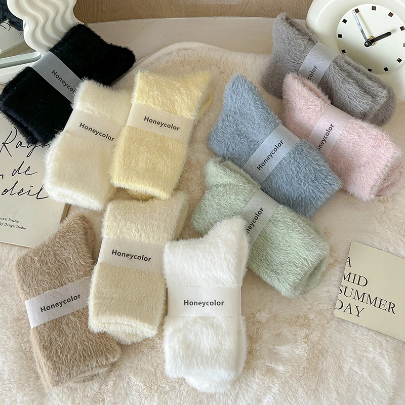 秋冬水貂绒袜子女中筒日系ins风奶油色冬天睡觉居家地板袜睡眠袜