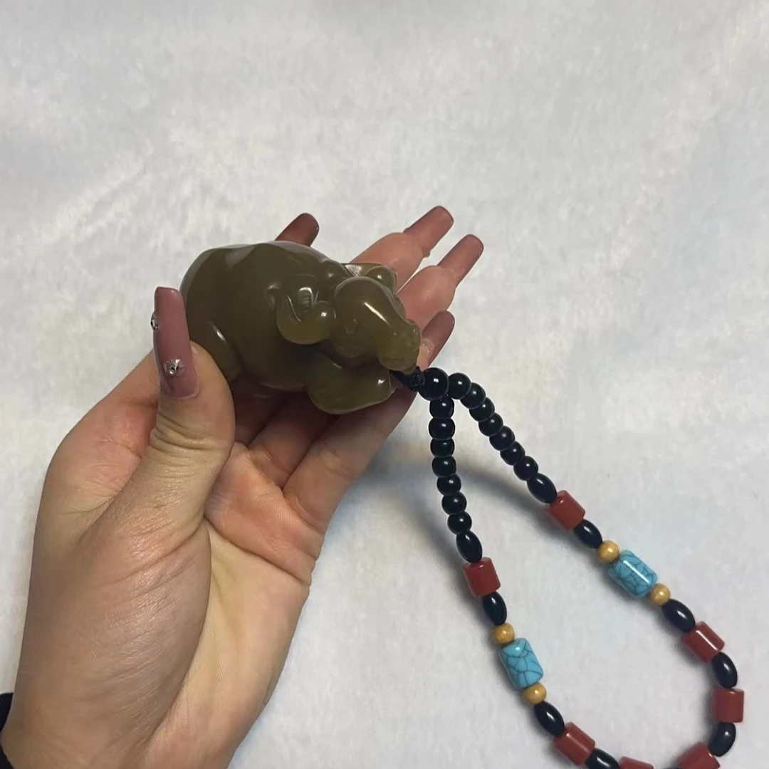 且末糖全雕牛把件