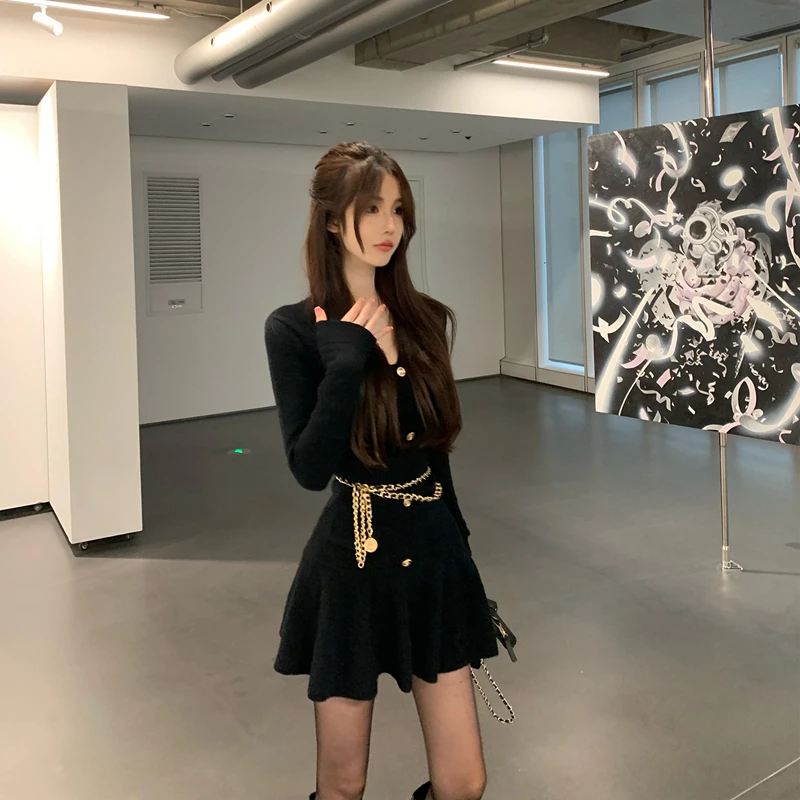 黑色连衣裙子女秋冬辣妹修身收腰配大衣内搭针织毛衣裙御姐慵懒风