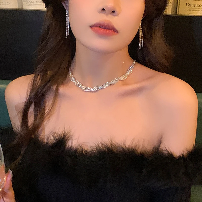 合金项链 轻奢超闪交叉水钻项链高级感小众choker晚宴锁骨链套装