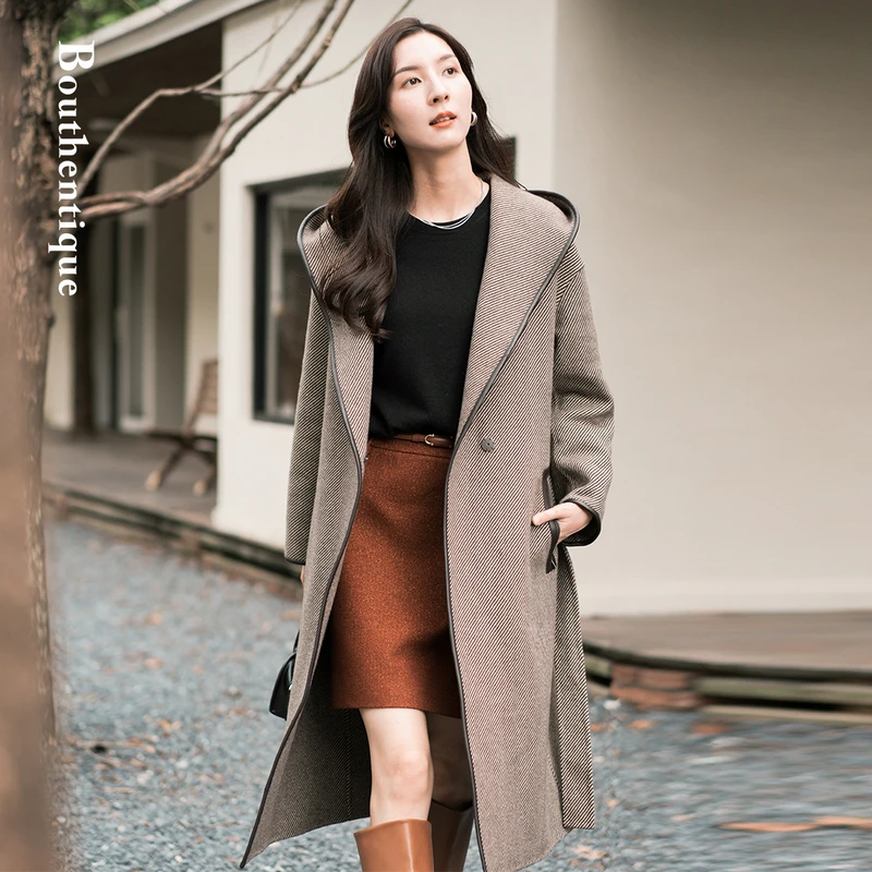 Bouthentiqu微落肩浴袍式外套呢料大衣224421C1M22