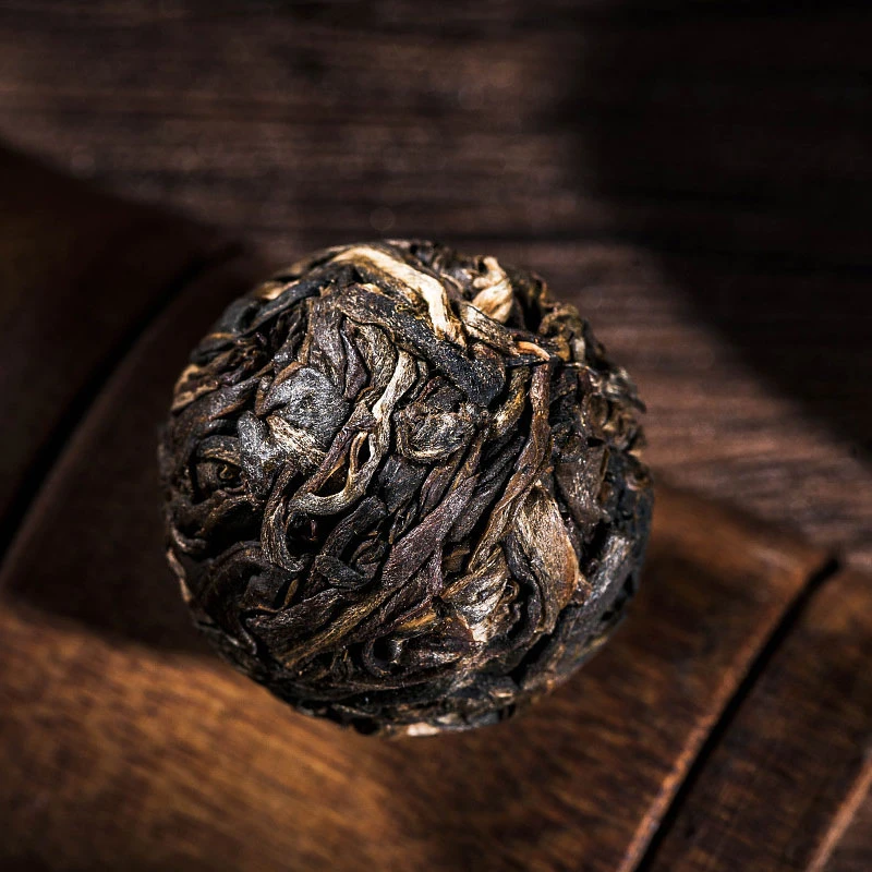 2023年龙潭箐古树纯料龙珠27颗瓮藏生茶奶香十足