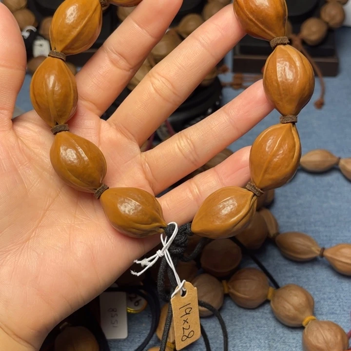 橄榄核核雕痞***！橄榄核梅林铁核19*28