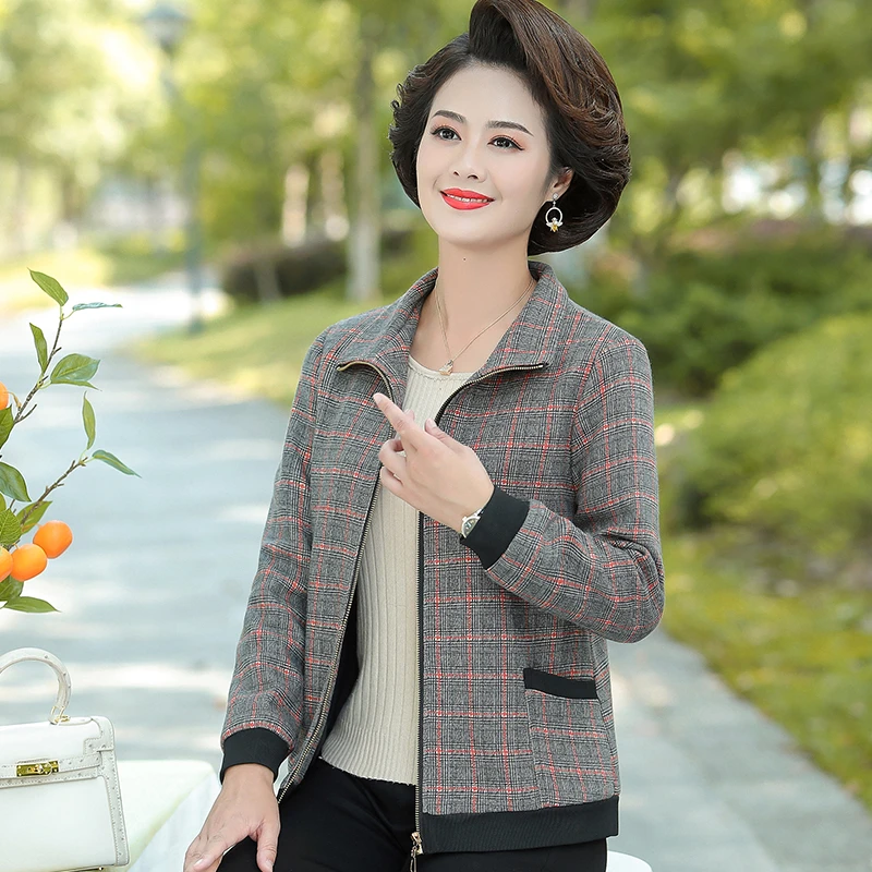 妈妈装外套格子春秋款外套翻领中老年女装夹克短款保暖针织小外套