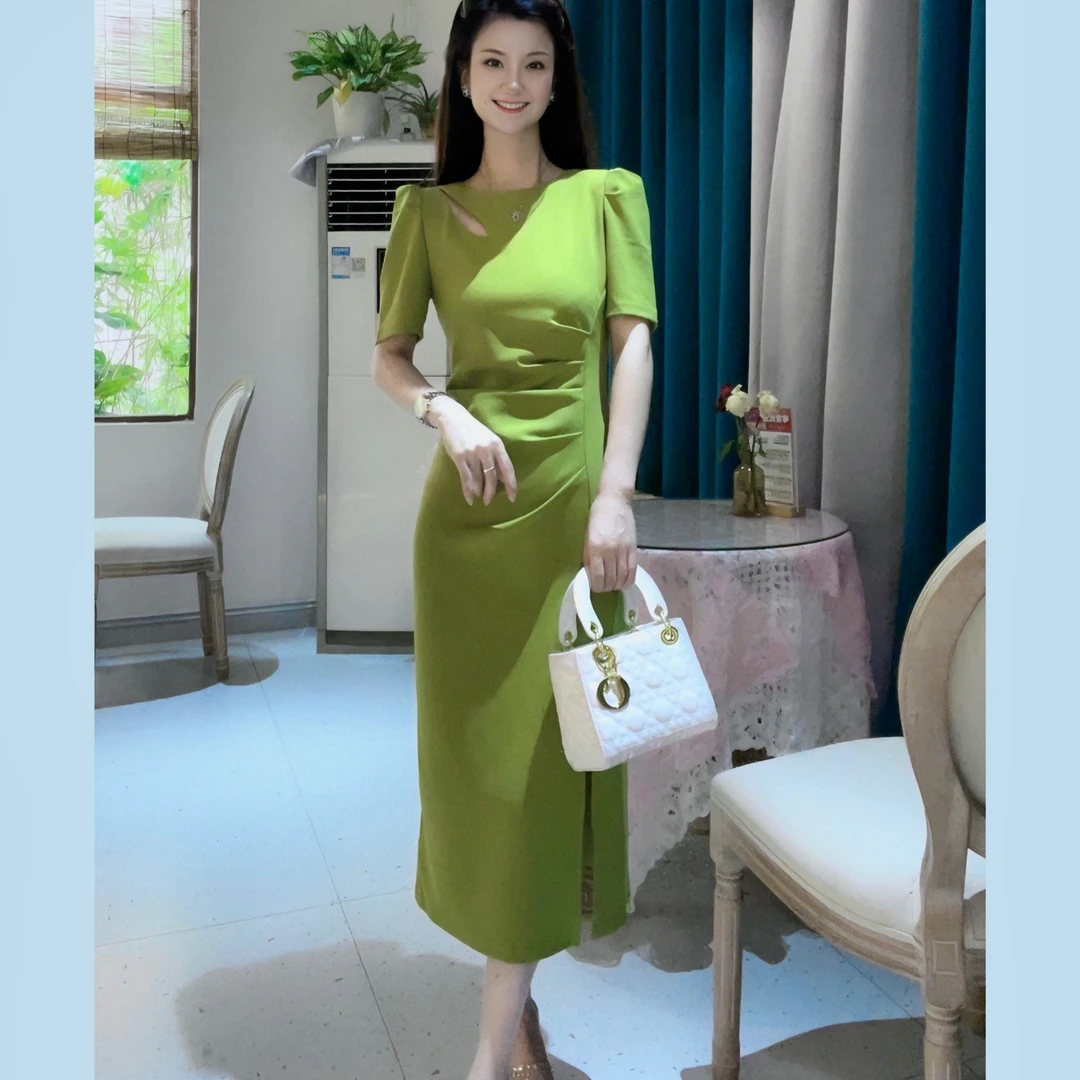 2024夏季轻奢高端礼服设计感连衣裙女新款法式显瘦收腰气质开叉裙