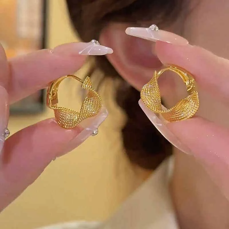 合金耳饰 编织麻花小圈圈耳扣式耳环简约高级感素圈耳饰小众设计