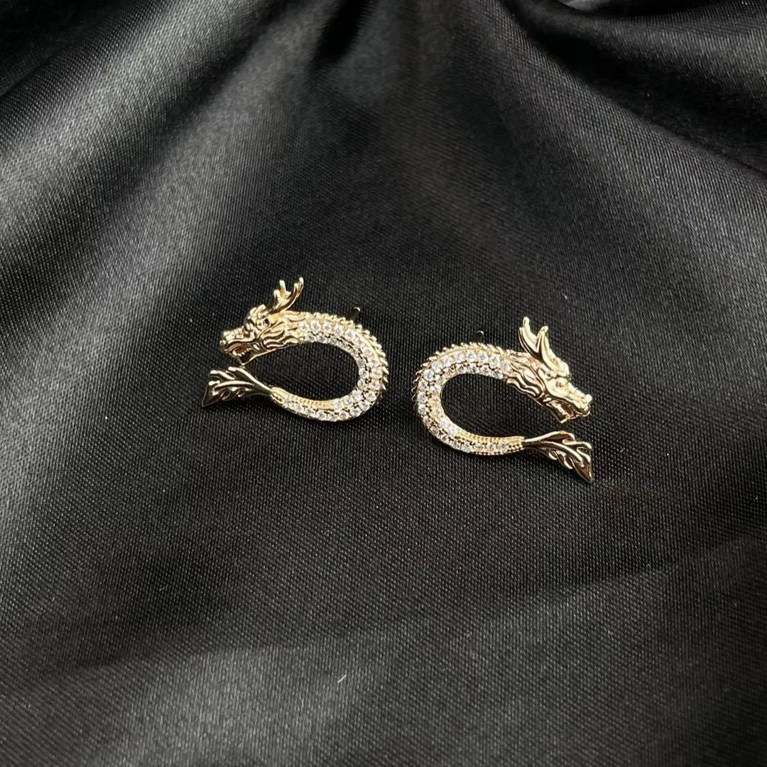 925银合成锆石银制品 T0102-668-8个性耳饰(一对/多样性发)Y