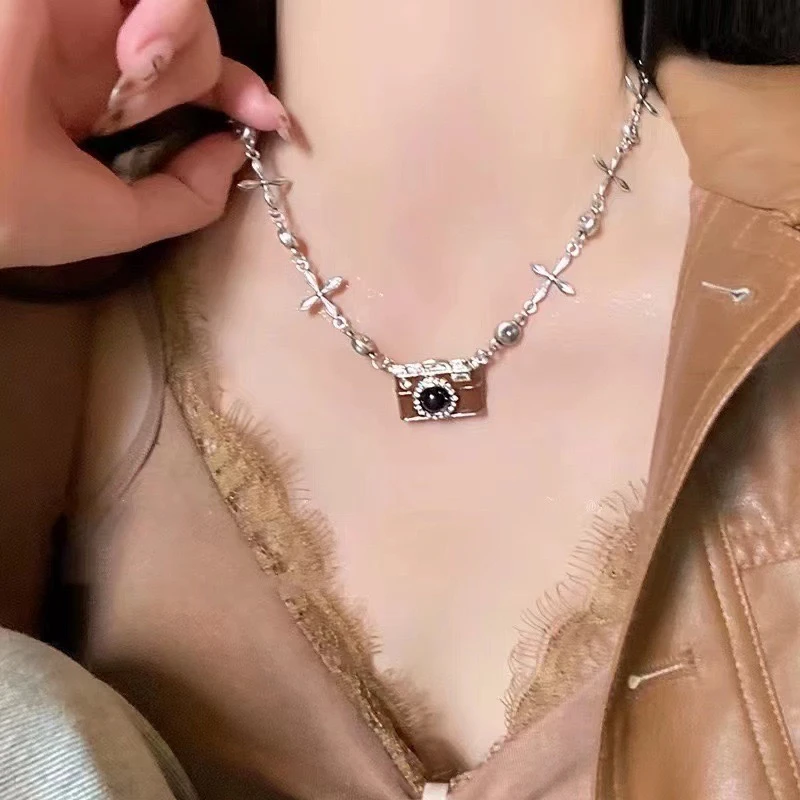 铜合金项链 A192十字相机吊坠项链女精致百搭时尚高级感小众饰品