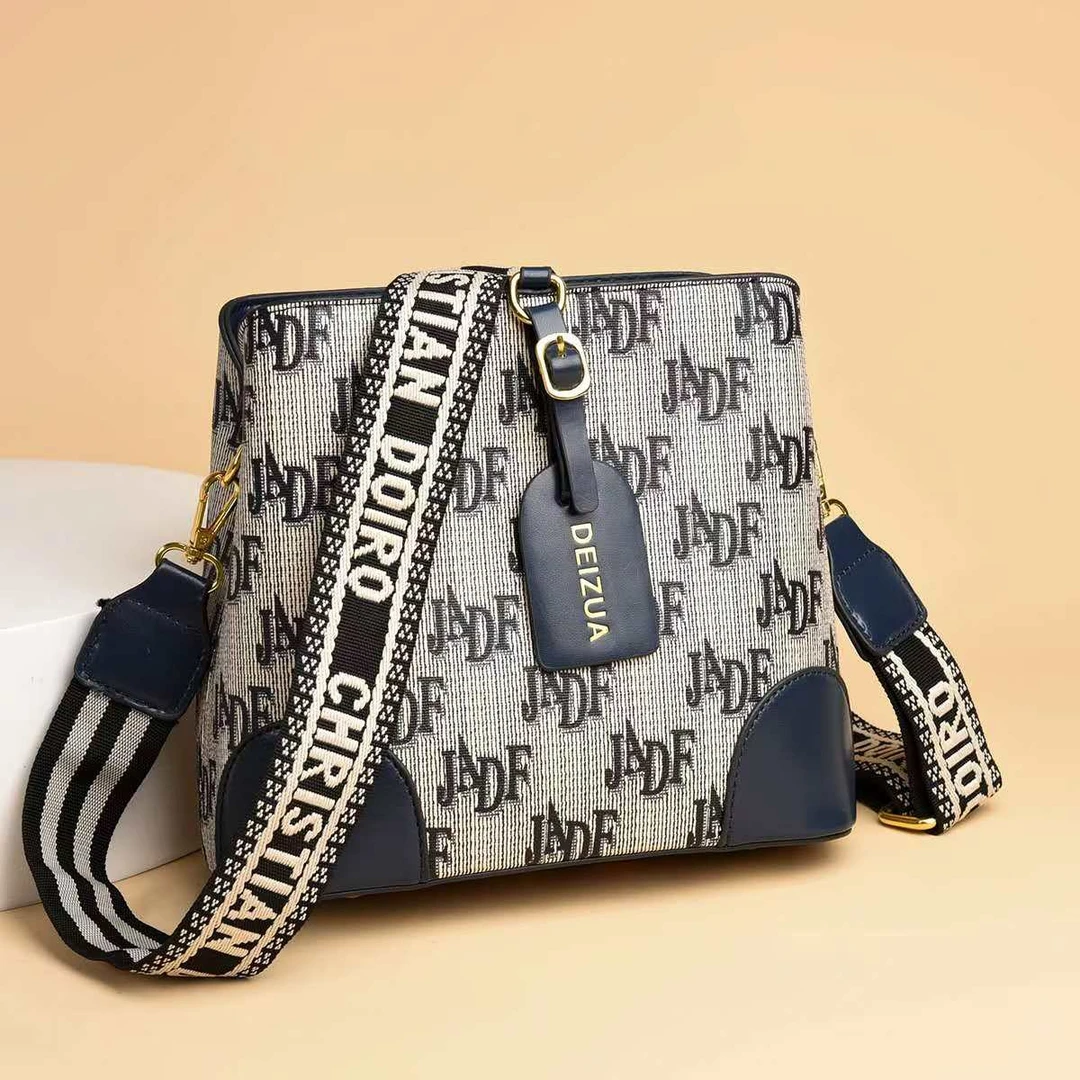 【长23宽20厚12】时尚复古休闲百搭简约潮流斜挎包DZ006