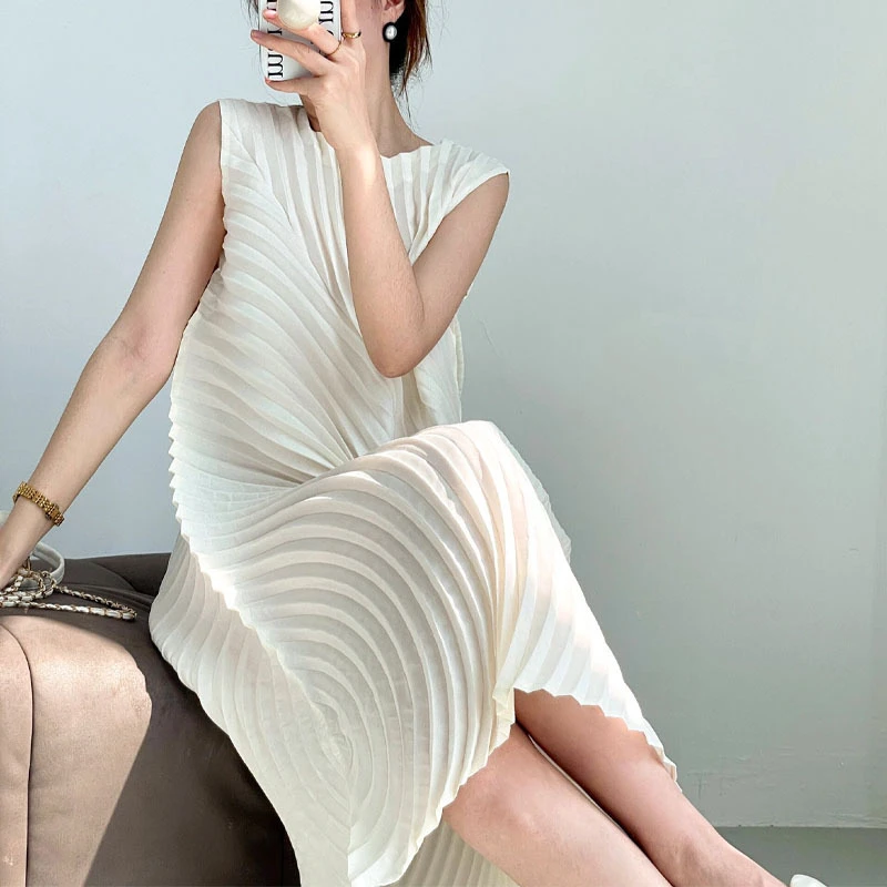 褶皱新款水波纹年轮弧度连衣裙不对称高级感无袖长裙气质优雅