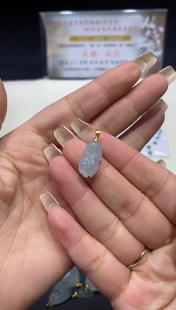 【闪购商品】翡翠吊坠(不含链)18K金镶嵌翡翠