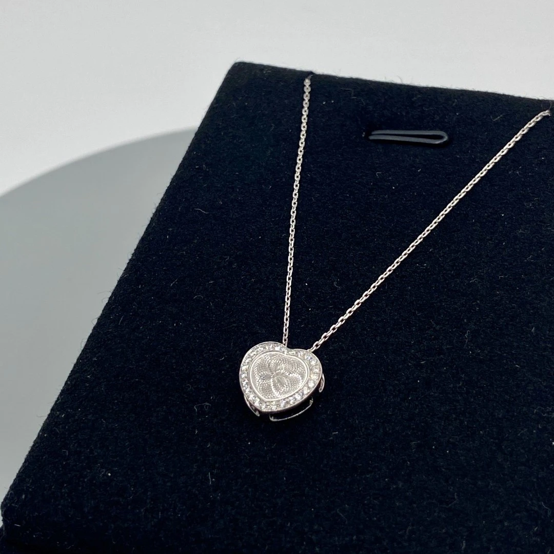 18k白 心形吊坠（不含链）气质百搭时尚心形中古首饰微镶钻石吊坠