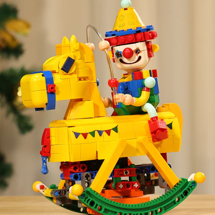 国潮积木小丑摇马拼装儿童益智力玩具摆件新款男女孩生日礼物新年