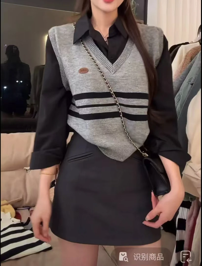 【童话镇】秋冬复古条纹假两件显瘦拼接设计感学院风百搭上衣