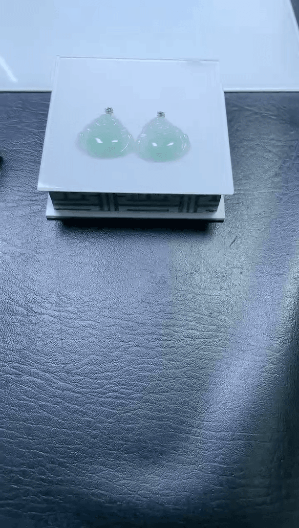 【闪购商品】翡翠挂件18K金镶嵌YCX-YJG001带绿佛公多样性发一件
