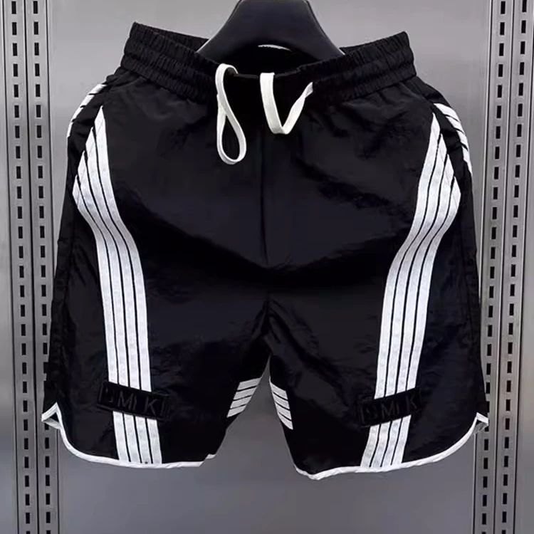 300斤胖佬薄款冰丝条纹拼接短裤痞帅宽松直筒五分裤休闲沙滩裤夏